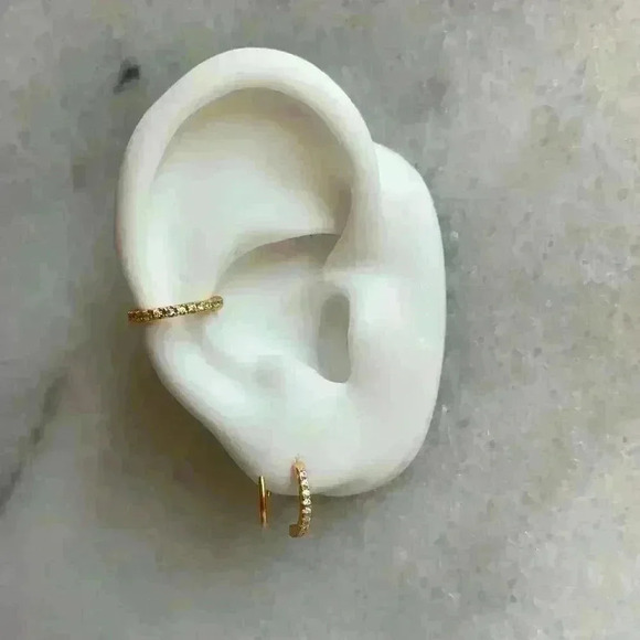 18K Gold Crystal Twist Huggie Hoop Earrings